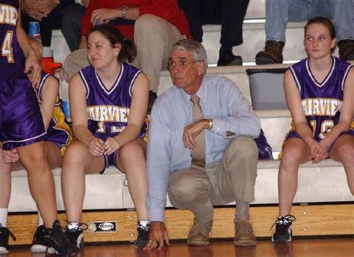 
Ray Heitmueller, Long-term varsity Girl’s Basketball Coach, dies at 82 
